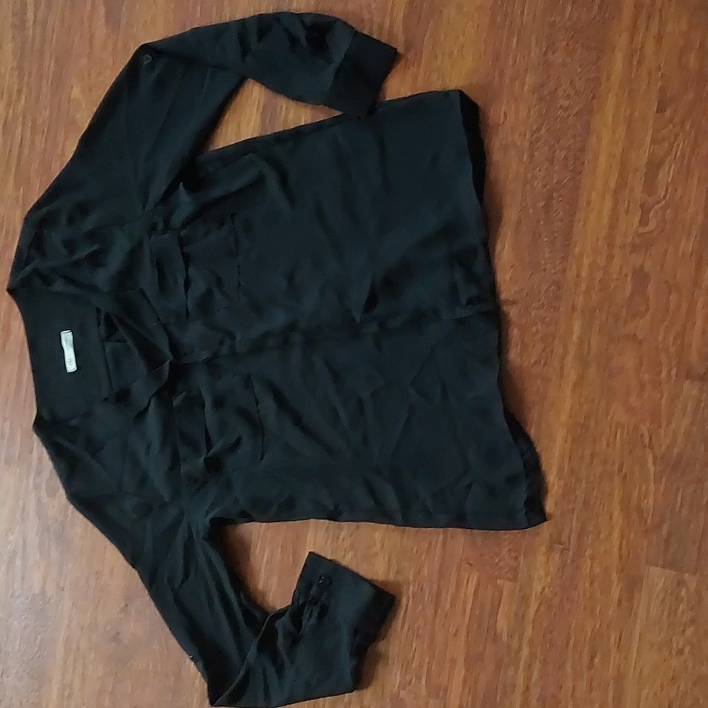 Black blouse‎
